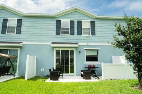 Townhouse in Kissimmee, Florida 3 bedrooms, 162.3 sq.m. № 1397999 - photo 13