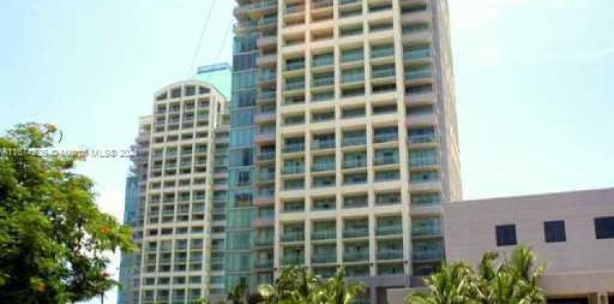 Condo in Miami, Florida, 2 bedrooms  № 1398013