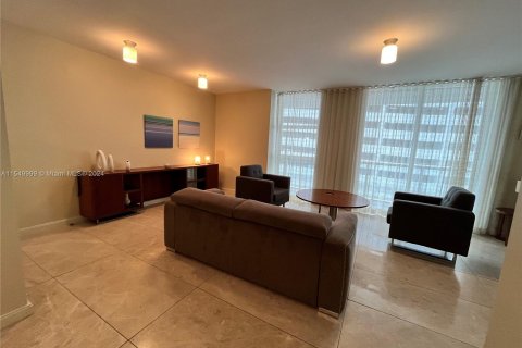 Copropriété à louer à Miami, Floride: 1 chambre, 102.94 m2 № 1060396 - photo 4
