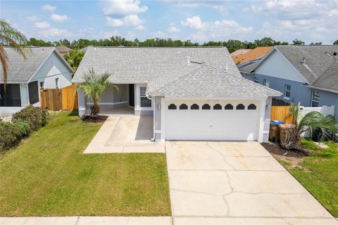 Villa ou maison à vendre à Kissimmee, Floride: 3 chambres, 113.81 m2 № 1338563 - photo 3