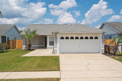 Villa ou maison à vendre à Kissimmee, Floride: 3 chambres, 113.81 m2 № 1338563 - photo 1