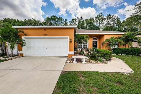 Casa en venta en New Port Richey, Florida, 3 dormitorios, 152.64 m2 № 1251830 - foto 1