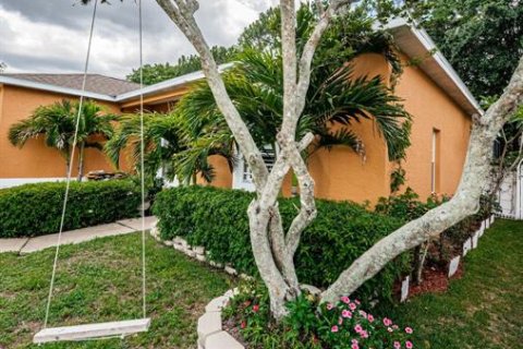 Casa en venta en New Port Richey, Florida, 3 dormitorios, 152.64 m2 № 1251830 - foto 4