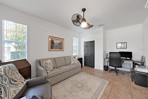 Casa en venta en Land O' Lakes, Florida, 6 dormitorios, 339.19 m2 № 1039506 - foto 26