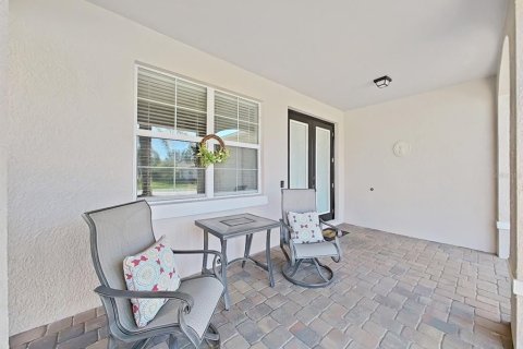 Casa en venta en Land O' Lakes, Florida, 6 dormitorios, 339.19 m2 № 1039506 - foto 11