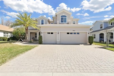 House in Land O' Lakes, Florida 6 bedrooms, 339.19 sq.m. № 1039506 - photo 9