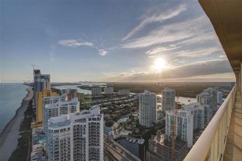 Condo in Sunny Isles Beach, Florida, 3 bedrooms  № 1293846 - photo 7