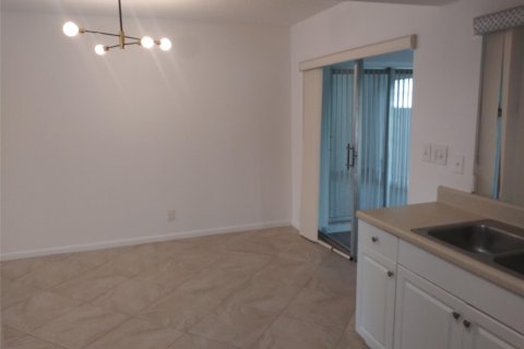 House in Margate, Florida 2 bedrooms, 98.57 sq.m. № 1024298 - photo 16