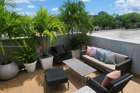 Adosado en venta en Doral, Florida, 3 dormitorios, 226.5 m2 № 1238922 - foto 17