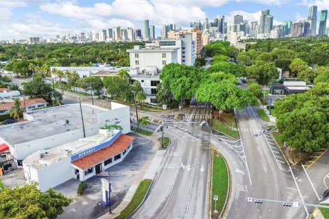 Propiedad comercial en venta en Miami, Florida № 1239016 - foto 1