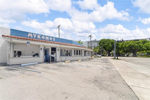 Propiedad comercial en venta en Miami, Florida № 1239016 - foto 7