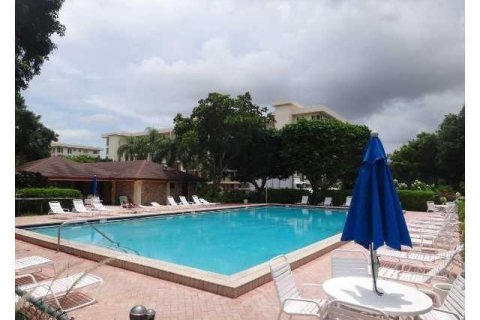 Condo in Pompano Beach, Florida, 1 bedroom  № 1074662 - photo 13