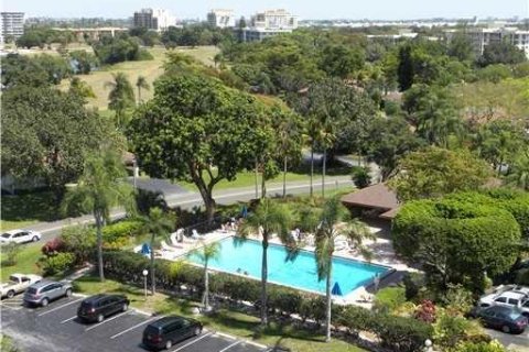 Condo in Pompano Beach, Florida, 1 bedroom  № 1074662 - photo 15