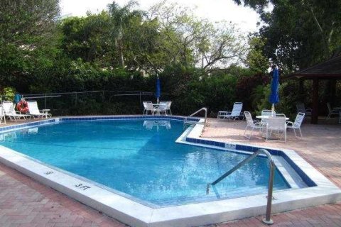 Condo in Pompano Beach, Florida, 1 bedroom  № 1074662 - photo 8