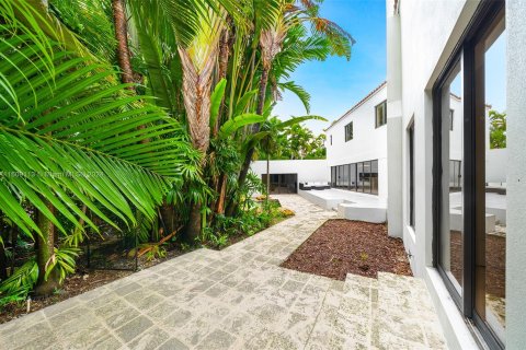 Casa en venta en Coral Gables, Florida, 4 dormitorios, 357.4 m2 № 1231717 - foto 29