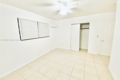 Immobilier commercial à vendre à Hallandale Beach, Floride: 149.39 m2 № 1162663 - photo 8