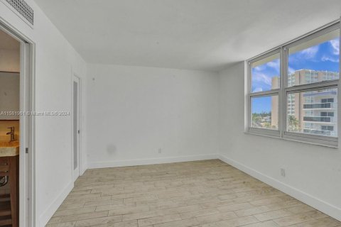 Condominio en venta en Hollywood, Florida, 1 dormitorio, 73.11 m2 № 1162760 - foto 14