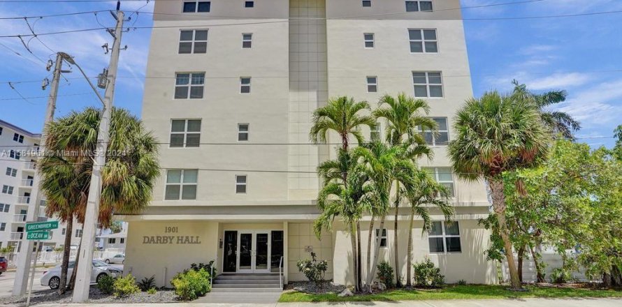 Condominio en Hollywood, Florida, 1 dormitorio  № 1162760