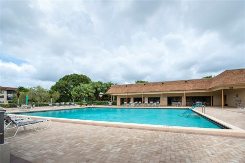 Copropriété à vendre à Tamarac, Floride: 2 chambres, 92.9 m2 № 1040658 - photo 5