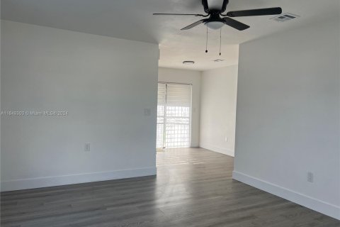 Villa ou maison à vendre à Miami Gardens, Floride: 3 chambres, 113.15 m2 № 1332882 - photo 6