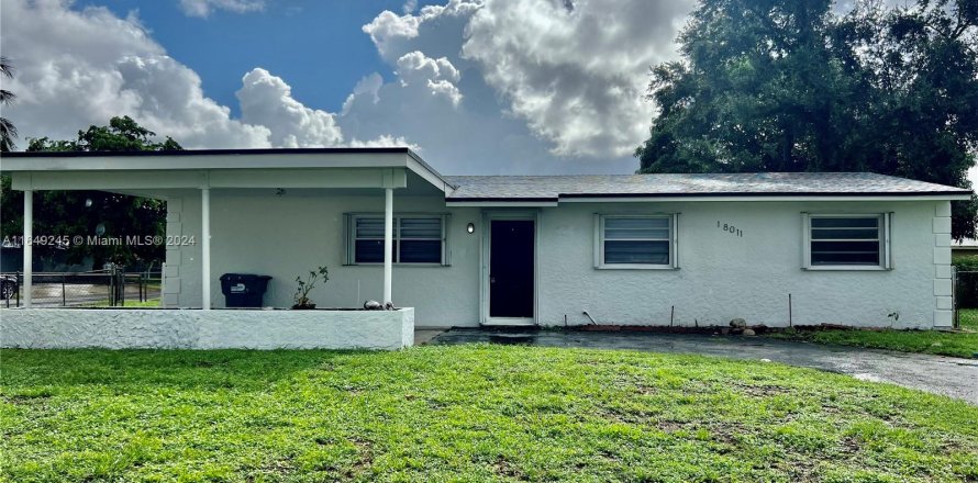 House in Miami Gardens, Florida 3 bedrooms, 113.62 sq.m. № 1332881