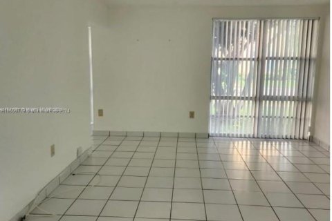 Condo in Sunny Isles Beach, Florida, 1 bedroom  № 1332926 - photo 23