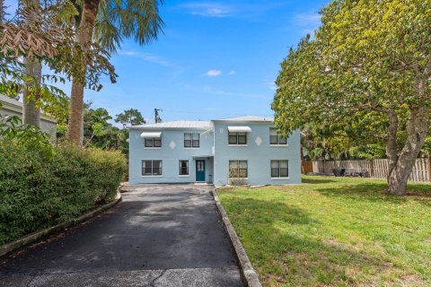 Villa ou maison à vendre à Stuart, Floride: 6 chambres, 274.62 m2 № 1210521 - photo 3