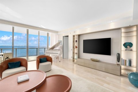 Condominio en venta en Bal Harbour, Florida, 3 dormitorios, 290.6 m2 № 1427534 - foto 3