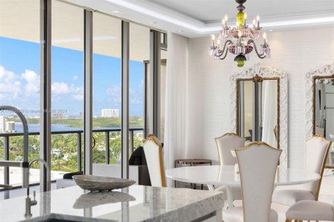 Condominio en venta en Bal Harbour, Florida, 3 dormitorios, 290.6 m2 № 1427534 - foto 11