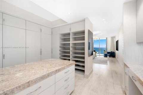 Condominio en venta en Bal Harbour, Florida, 3 dormitorios, 290.6 m2 № 1427534 - foto 20