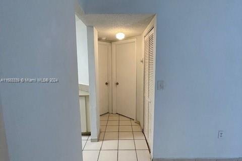 Townhouse in Cutler Bay, Florida 3 bedrooms, 114.18 sq.m. № 1427533 - photo 11