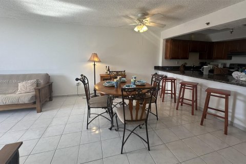 Condominio en venta en Miami, Florida, 1 dormitorio, 73.39 m2 № 1427505 - foto 6