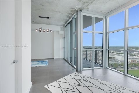 Condominio en venta en Miami, Florida, 60.85 m2 № 1423972 - foto 9