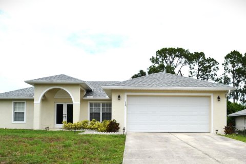 House in Lehigh Acres, Florida 3 bedrooms, 148.18 sq.m. № 1226982 - photo 26