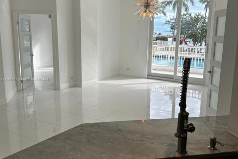 Condominio en venta en Miami, Florida, 3 dormitorios, 121.24 m2 № 1160675 - foto 27