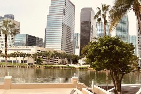 Condominio en venta en Miami, Florida, 3 dormitorios, 121.24 m2 № 1160675 - foto 9