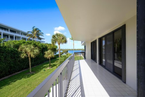 Copropriété à vendre à Palm Beach, Floride: 2 chambres, 170.01 m2 № 1068176 - photo 7