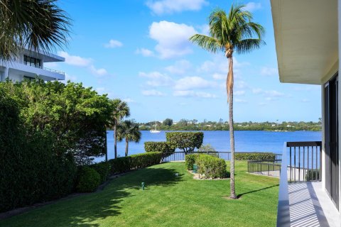 Condo in Palm Beach, Florida, 2 bedrooms  № 1068176 - photo 29