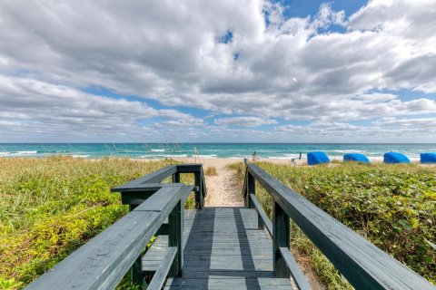 Condo in Palm Beach, Florida, 2 bedrooms  № 1068176 - photo 28