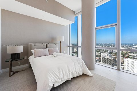 Condominio en venta en Miami, Florida, 4 dormitorios, 307.69 m2 № 1428358 - foto 28