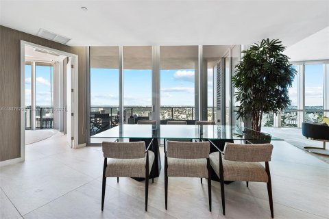 Condominio en venta en Miami, Florida, 4 dormitorios, 307.69 m2 № 1428358 - foto 15