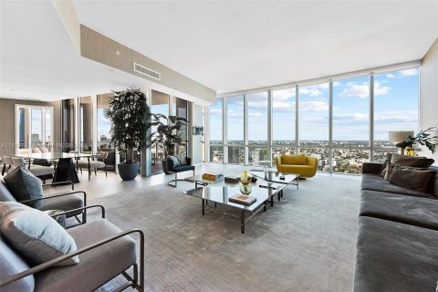 Condominio en venta en Miami, Florida, 4 dormitorios, 307.69 m2 № 1428358 - foto 6