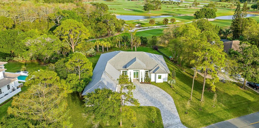 Villa ou maison à Jupiter, Floride 4 chambres, 353.12 m2 № 1070401