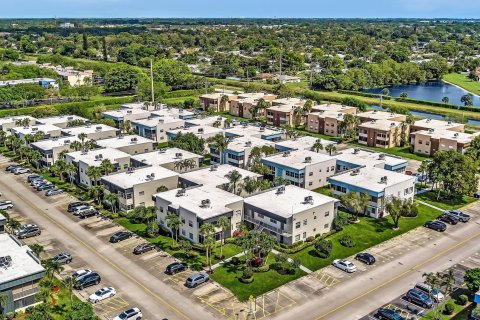 Condo in Delray Beach, Florida, 2 bedrooms  № 1070438 - photo 9