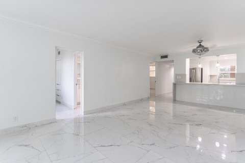 Condo in Davie, Florida, 2 bedrooms  № 1070437 - photo 9