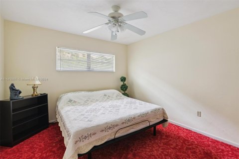 Villa ou maison à vendre à North Miami Beach, Floride: 5 chambres, 283.54 m2 № 1072826 - photo 18