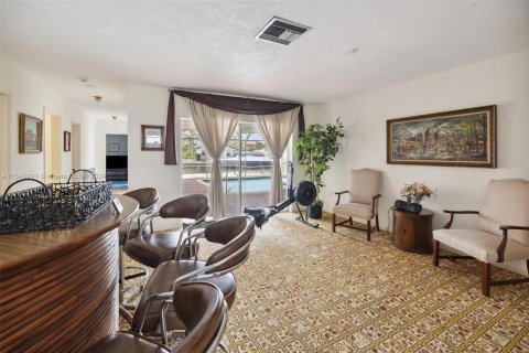 Villa ou maison à vendre à North Miami Beach, Floride: 5 chambres, 283.54 m2 № 1072826 - photo 7