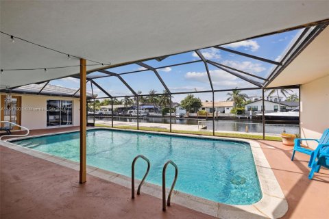 Villa ou maison à vendre à North Miami Beach, Floride: 5 chambres, 283.54 m2 № 1072826 - photo 30