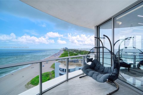 Condo in Sunny Isles Beach, Florida, 4 bedrooms  № 1372894 - photo 9