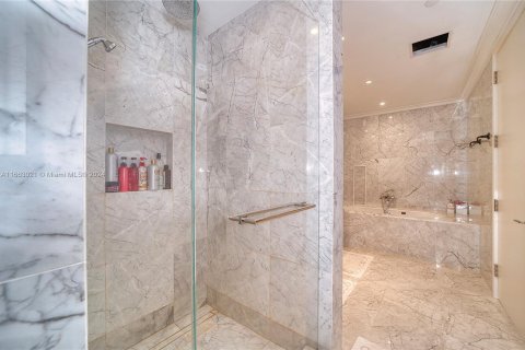 Condo in Sunny Isles Beach, Florida, 4 bedrooms  № 1372894 - photo 16